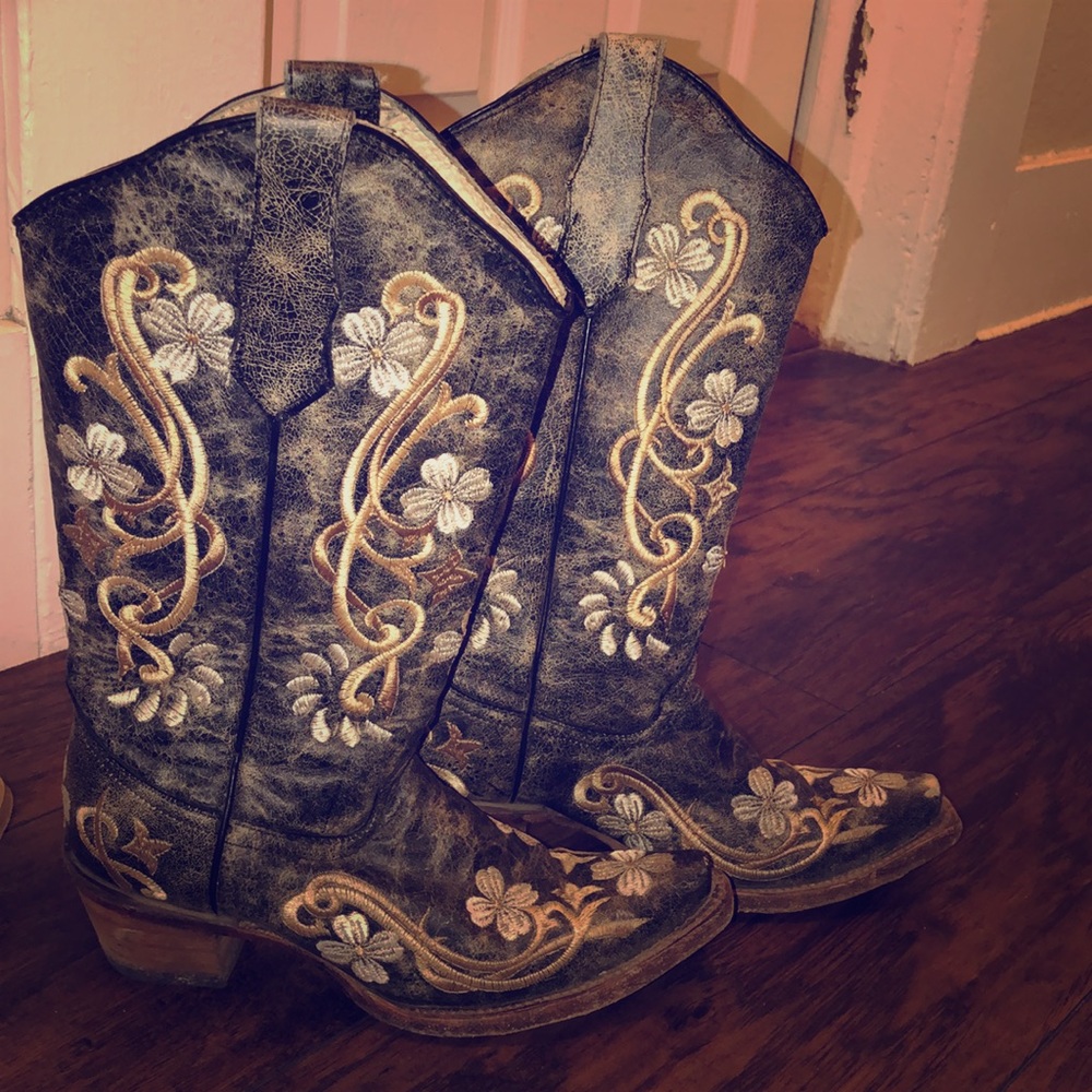 Country floral boots